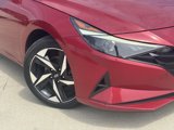 Used 2023 Hyundai Elantra SEL w/ Convenience Package image 2