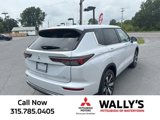 New 2025 Mitsubishi Outlander SE image 3