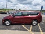 Used 2023 Chrysler Voyager LX image 4