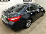 Used 2017 Nissan Altima 2.5 SV image 3
