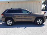 Used 2017 Jeep Grand Cherokee Laredo w/ Quick Order Package 23E image 3