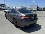 Used 2018 Toyota Camry SE image 3