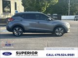 Used 2019 Nissan Kicks SV image 2