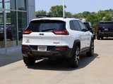 Used 2017 Jeep Cherokee Trailhawk image 3