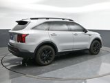 Used 2022 Kia Sorento S w/ Panoramic Sunroof Package image 5
