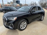 Used 2024 Audi Q3 2.0T Premium Plus w/ Premium Plus Package image 3