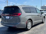 Used 2022 Chrysler Pacifica Touring-L image 3