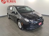Used 2022 Chrysler Voyager LX image 3