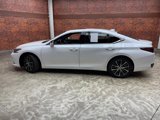 Used 2024 Lexus ES 250 w/ Premium Package image 2