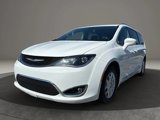 Used 2020 Chrysler Pacifica Touring-L image 2