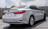 Used 2014 Lexus ES 300h w/ Luxury Package w/Bamboo Trim image 5