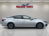 Used 2023 Nissan Altima 2.5 SV image 2