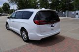 Used 2022 Chrysler Pacifica Touring-L image 2