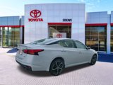 Used 2023 Nissan Altima 2.5 SR image 3