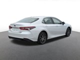 Used 2021 Toyota Camry XLE image 3