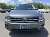 Certified 2021 Volkswagen Tiguan SE w/ Panoramic Sunroof Package image 2