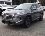Used 2024 Nissan Rogue SV image 3