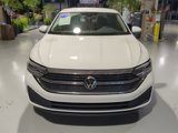 Used 2023 Volkswagen Jetta SE image 3