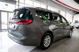 Used 2022 Chrysler Pacifica Touring-L image 5