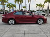 Used 2020 Toyota Camry LE image 3