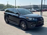 Used 2018 Toyota Highlander SE image 3