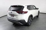 Used 2021 Nissan Rogue SV image 3