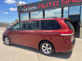 Used 2013 Toyota Sienna LE image 4