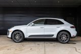 Certified 2024 Porsche Macan image 2