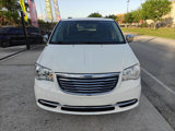 Used 2011 Chrysler Town & Country Touring-L image 3