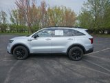 Used 2022 Kia Sorento S w/ Panoramic Sunroof Package image 2
