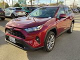 Used 2022 Toyota RAV4 XLE Premium image 5