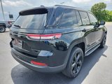 Used 2023 Jeep Grand Cherokee Altitude image 3