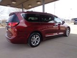 Used 2018 Chrysler Pacifica Limited image 4