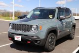 Used 2016 Jeep Renegade Trailhawk image 3