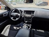 Used 2020 Nissan Pathfinder SV image 5