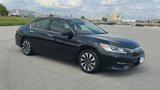 Used 2017 Honda Accord EX-L image 2