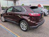 Used 2022 Ford Edge Titanium image 3