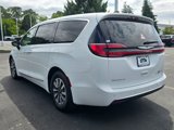 Used 2023 Chrysler Pacifica Limited image 6