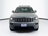 Used 2022 Jeep Grand Cherokee Laredo X image 2