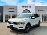 Used 2021 Volkswagen Tiguan SE image 2