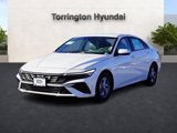 New 2025 Hyundai Elantra SEL image 3