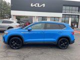 Used 2022 Volkswagen Taos SE image 2