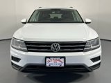 Used 2021 Volkswagen Tiguan SE w/ Panoramic Sunroof Package image 2