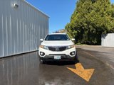 Used 2012 Kia Sorento LX w/ Convenience Pkg image 4