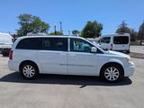Used 2015 Chrysler Town & Country Touring image 2