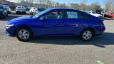 New 2025 Hyundai Elantra SE image 4