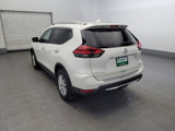 Used 2017 Nissan Rogue SV image 5