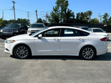 Used 2017 Ford Fusion SE w/ Fusion SE Technology Package image 4
