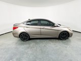 Used 2013 Hyundai Accent GLS w/ Premium Pkg image 2