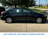 Used 2020 Toyota Corolla LE image 2